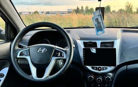 Hyundai Solaris II рестайлинг, 2013 год, 5 фотография