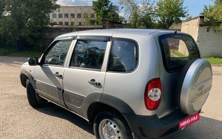 Chevrolet Niva I рестайлинг, 2011 год, 525 000 рублей, 4 фотография