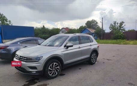 Volkswagen Tiguan II, 2018 год, 2 780 000 рублей, 2 фотография