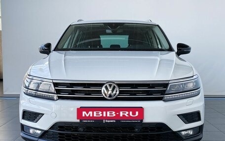 Volkswagen Tiguan II, 2019 год, 2 430 000 рублей, 3 фотография