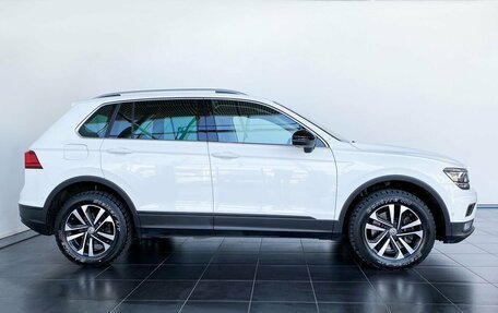 Volkswagen Tiguan II, 2019 год, 2 430 000 рублей, 8 фотография