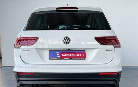 Volkswagen Tiguan II, 2019 год, 2 430 000 рублей, 6 фотография