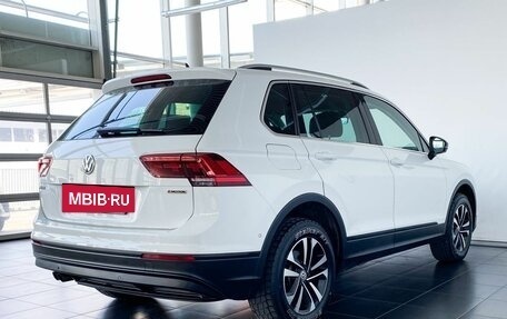 Volkswagen Tiguan II, 2019 год, 2 430 000 рублей, 5 фотография