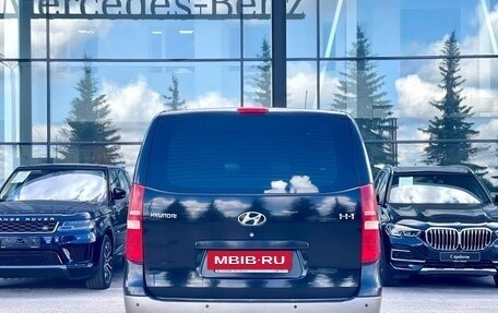 Hyundai H-1 II рестайлинг, 2008 год, 6 фотография