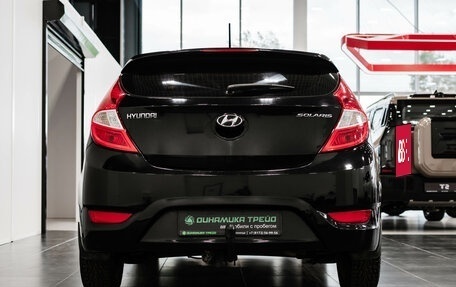 Hyundai Solaris II рестайлинг, 2013 год, 850 000 рублей, 10 фотография