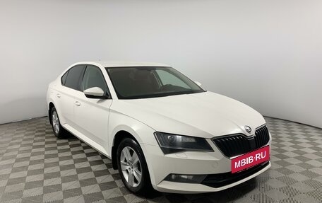 Skoda Superb III рестайлинг, 2018 год, 1 569 000 рублей, 3 фотография