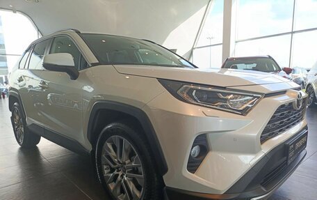 Toyota RAV4, 2021 год, 4 569 000 рублей, 3 фотография