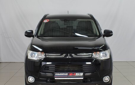 Mitsubishi Outlander III рестайлинг 3, 2012 год, 1 623 999 рублей, 2 фотография