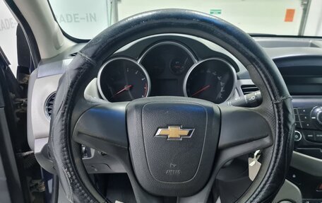 Chevrolet Cruze II, 2010 год, 640 000 рублей, 8 фотография