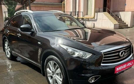 Infiniti FX II, 2012 год, 2 550 000 рублей, 3 фотография