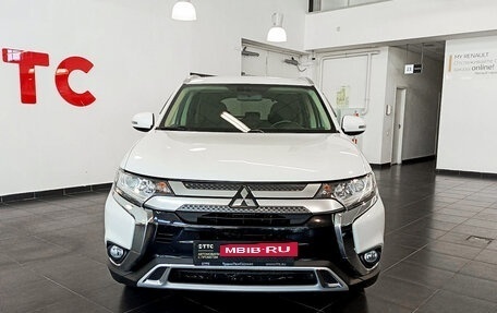 Mitsubishi Outlander III рестайлинг 3, 2020 год, 2 фотография