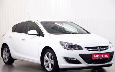 Opel Astra J, 2013 год, 995 000 рублей, 1 фотография