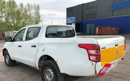 Mitsubishi L200 IV рестайлинг, 2016 год, 1 399 000 рублей, 10 фотография