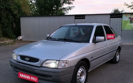 Ford Escort V, 1992 год, 180 000 рублей, 1 фотография