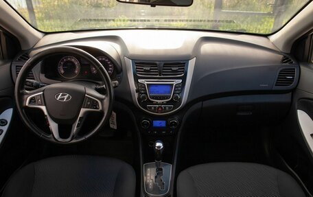 Hyundai Solaris II рестайлинг, 2012 год, 975 000 рублей, 20 фотография