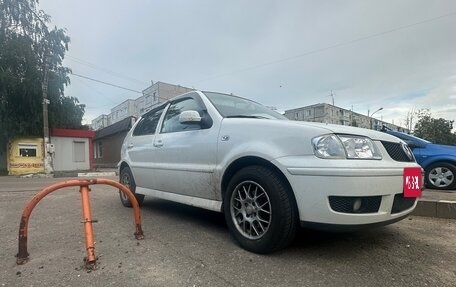 Volkswagen Polo III рестайлинг, 2001 год, 400 000 рублей, 2 фотография