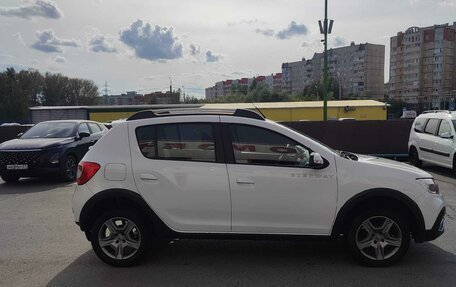 Renault Sandero II рестайлинг, 2019 год, 1 350 000 рублей, 3 фотография