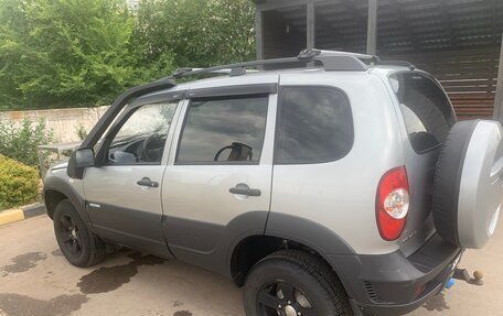 Chevrolet Niva I рестайлинг, 2015 год, 800 000 рублей, 4 фотография