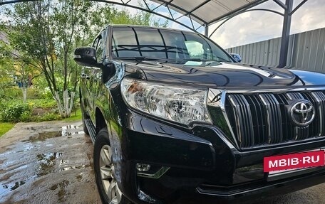 Toyota Land Cruiser Prado 150 рестайлинг 2, 2021 год, 5 800 000 рублей, 7 фотография