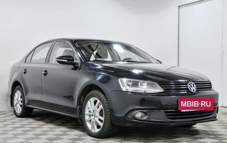 Volkswagen Jetta VI, 2013 год, 895 070 рублей, 3 фотография