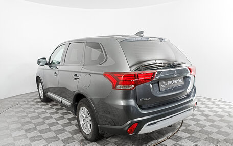 Mitsubishi Outlander III рестайлинг 3, 2019 год, 2 768 000 рублей, 7 фотография