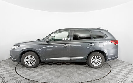 Mitsubishi Outlander III рестайлинг 3, 2019 год, 2 768 000 рублей, 8 фотография