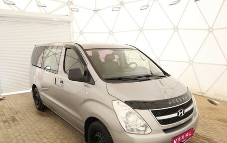 Hyundai Grand Starex Grand Starex I рестайлинг 2, 2014 год, 2 195 000 рублей, 1 фотография