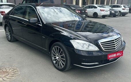 Mercedes-Benz S-Класс, 2011 год, 1 850 000 рублей, 5 фотография