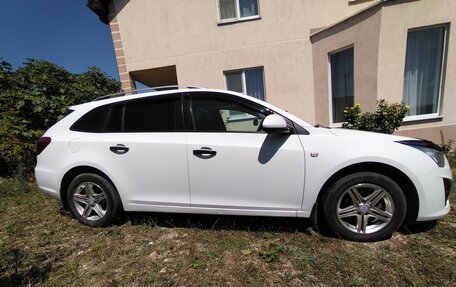 Chevrolet Cruze II, 2013 год, 990 000 рублей, 4 фотография