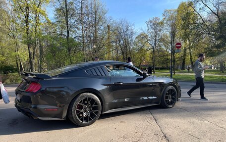 Ford Mustang VI рестайлинг, 2019 год, 2 800 000 рублей, 4 фотография