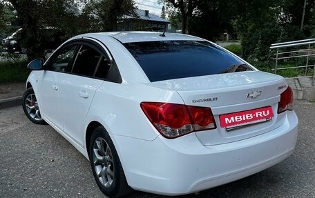 Chevrolet Cruze II, 2011 год, 850 000 рублей, 4 фотография