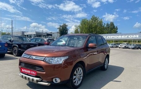 Mitsubishi Outlander III рестайлинг 3, 2012 год, 1 320 000 рублей, 1 фотография