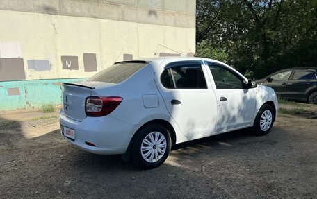 Renault Logan II, 2018 год, 715 000 рублей, 3 фотография