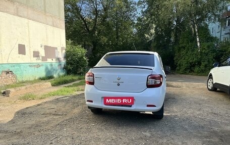 Renault Logan II, 2018 год, 715 000 рублей, 4 фотография