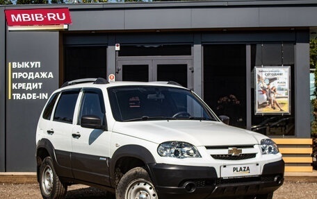 Chevrolet Niva I рестайлинг, 2014 год, 699 000 рублей, 2 фотография