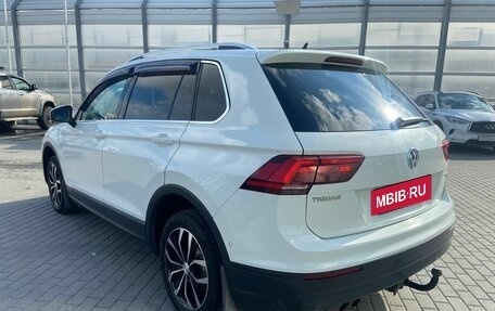 Volkswagen Tiguan II, 2018 год, 2 440 000 рублей, 5 фотография