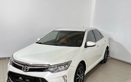 Toyota Camry, 2017 год, 2 360 000 рублей, 1 фотография