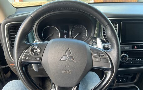 Mitsubishi Outlander III рестайлинг 3, 2019 год, 3 100 000 рублей, 20 фотография