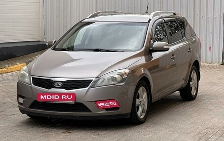 KIA cee'd I рестайлинг, 2011 год, 2 фотография