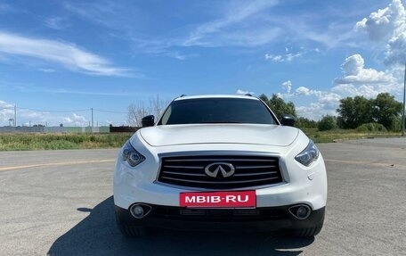 Infiniti QX70, 2014 год, 3 000 000 рублей, 2 фотография