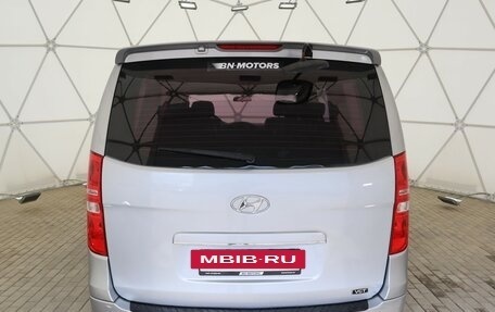 Hyundai Grand Starex Grand Starex I рестайлинг 2, 2014 год, 2 195 000 рублей, 4 фотография