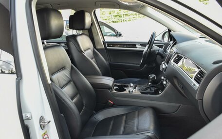 Volkswagen Touareg III, 2017 год, 3 499 000 рублей, 8 фотография