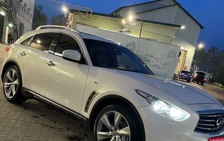 Infiniti FX II, 2012 год, 1 850 000 рублей, 1 фотография