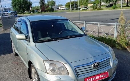 Toyota Avensis III рестайлинг, 2004 год, 649 999 рублей, 1 фотография