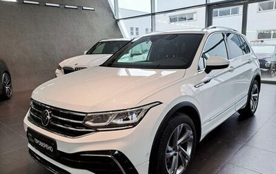 Volkswagen Tiguan II, 2021 год, 3 929 000 рублей, 1 фотография