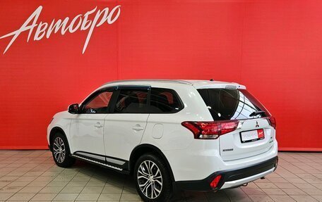 Mitsubishi Outlander III рестайлинг 3, 2016 год, 1 825 000 рублей, 3 фотография