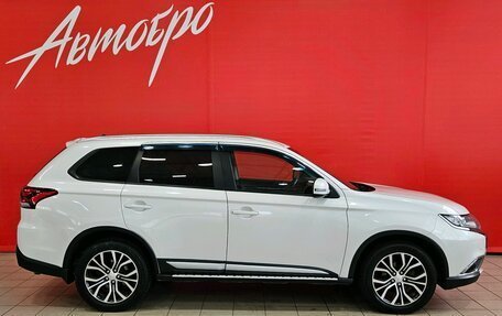 Mitsubishi Outlander III рестайлинг 3, 2016 год, 1 825 000 рублей, 6 фотография