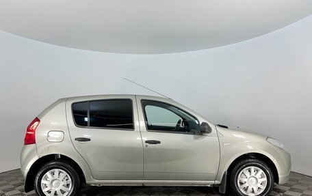 Renault Sandero I, 2014 год, 4 фотография