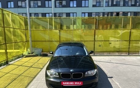 BMW 1 серия, 2009 год, 760 000 рублей, 2 фотография