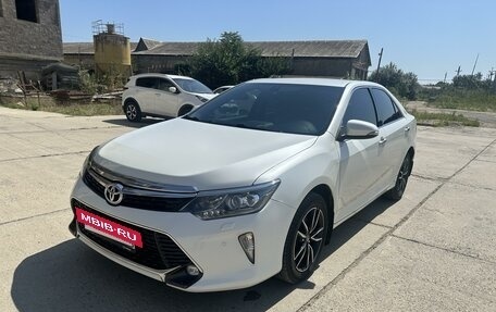 Toyota Camry, 2017 год, 2 575 000 рублей, 2 фотография